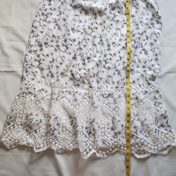 Paper Crane floral dress - Picture 4 of 7